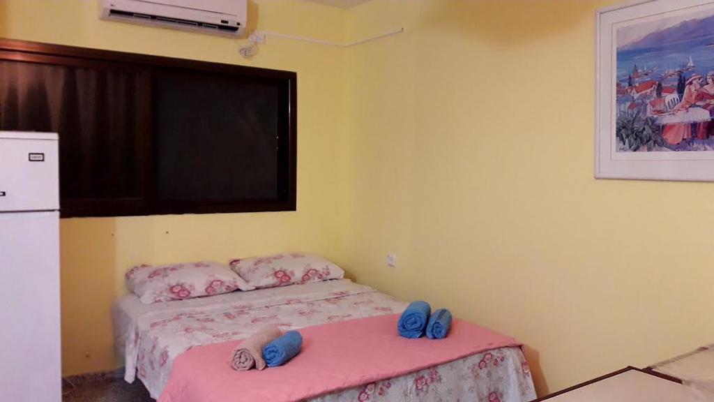 Lesanel - Guest House Арад Екстер'єр фото